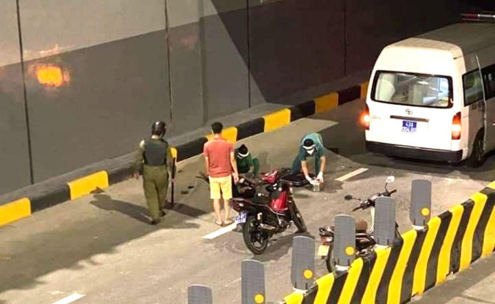 Đà Nẵng: Đâm lan can, người đàn ông rơi xuống hầm chui lộ thiên cầu Trần Thị Lý - 1