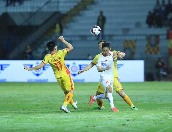 Tô Văn Vũ mắc COVID-19, HLV Park Hang Seo gọi Châu Ngọc Quang lên tuyển Việt Nam - 1