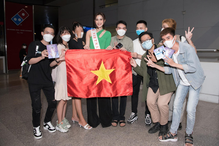 Đỗ Thị Hà lên đường sang Puerto Rico thi chung kết Miss World - 3