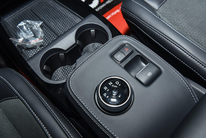 Chi tiết SUV điện Ford Mustang Mach E đầu tiên tại Việt Nam - 13