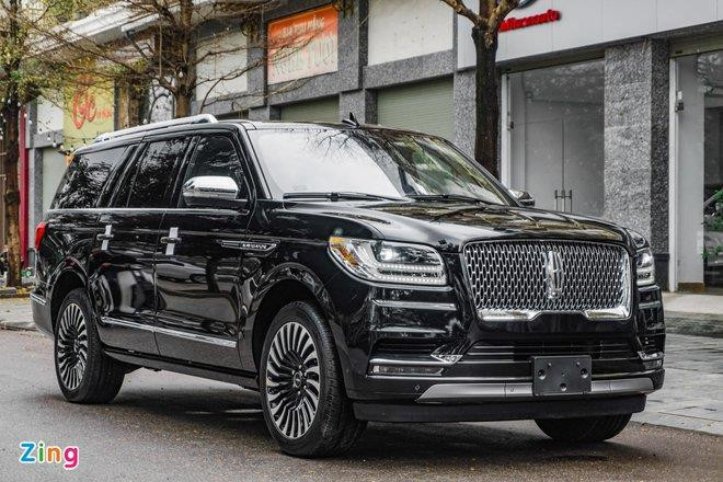 Chi tiết Lincoln Navigator L Black Label 2022 tại Việt Nam - 1