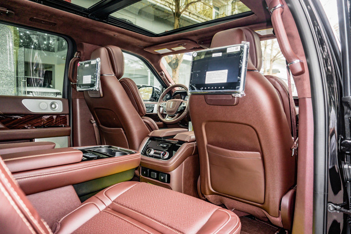 Lincoln Navigator L Black Label 2022 ảnh 17 Chi tiết Lincoln Navigator L Black Label 2022 tại Việt Nam - 17