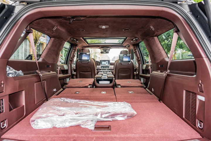 Lincoln Navigator L Black Label 2022 ảnh 19 Chi tiết Lincoln Navigator L Black Label 2022 tại Việt Nam - 19