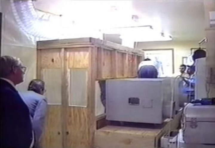 Ly kỳ nữ bệnh nhân chứa ‘máu độc’ khiến hàng chục y bác sĩ bất tỉnh, mắc bệnh - 6