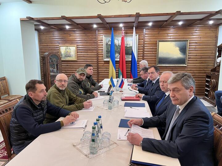 Ukraine chuẩn bị cho vòng hòa đàm thứ 4 với Nga - 1
