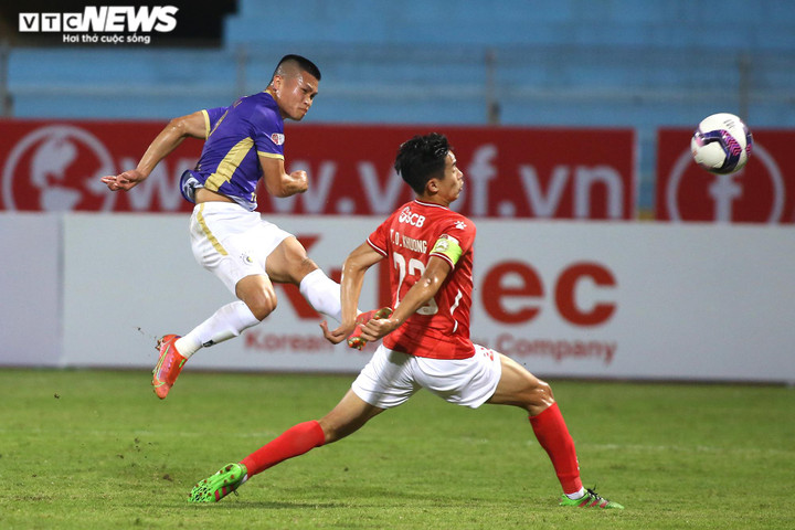 Bùi Tiến Dũng lần đầu tiên giữ sạch lưới trên sân Hàng Đẫy ở V-League - 6