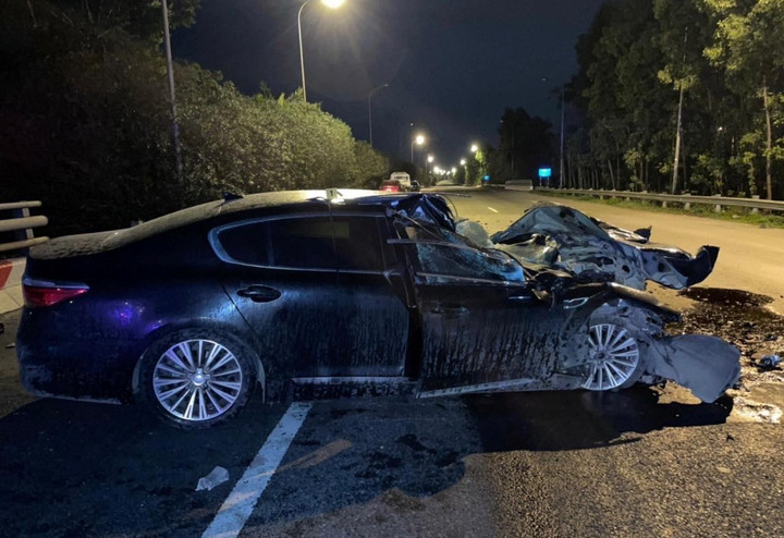 Hà Nội: Truy tìm xe đầu kéo trong vụ tai nạn trên Đại lộ Thăng Long - 1