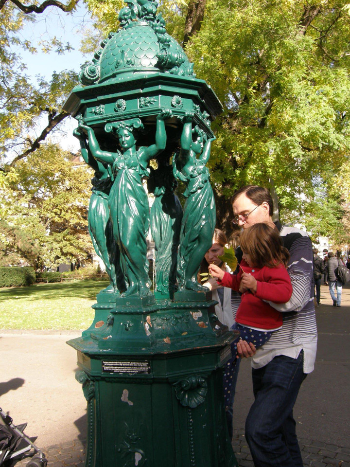 điều du khách không nên làm ở Paris ảnh 4 9 điều không nên làm khi đến Paris nếu không muốn 'sập bẫy du lịch' - 4