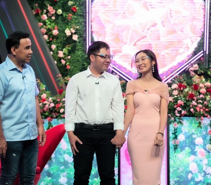 Quyền Linh 'cà khịa' cô gái tham gia show hẹn hò: 'Sinh viên không lo học' - 2