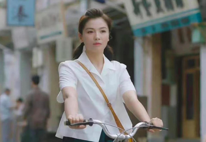 Bi hài sao Hoa ngữ 'trêu tức' khán giả vì có tuổi vẫn cố đóng thiếu nữ - 1