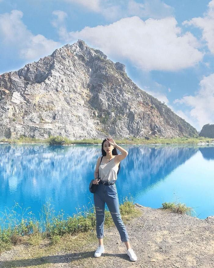 Ngất ngây ngắm sắc xanh biếc của hồ nước đẹp nhất nhì thành phố Cảng - 7