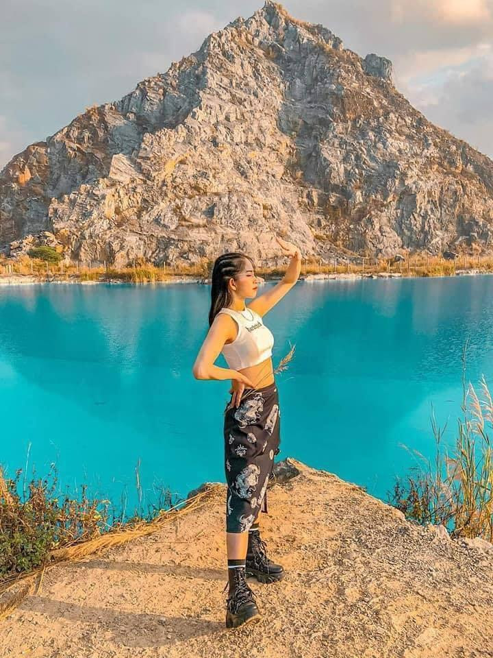 Ngất ngây ngắm sắc xanh biếc của hồ nước đẹp nhất nhì thành phố Cảng - 6