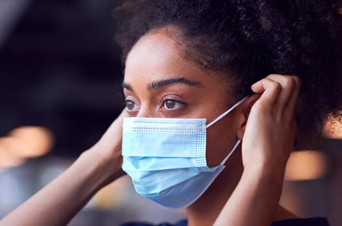 Bao lâu cần thay khẩu trang một lần để ngăn ngừa COVID-19? - 1