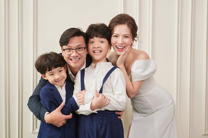 Nhan sắc 'tình mới' của Nhan Phúc Vinh trong 'Anh có phải đàn ông không?' - 4