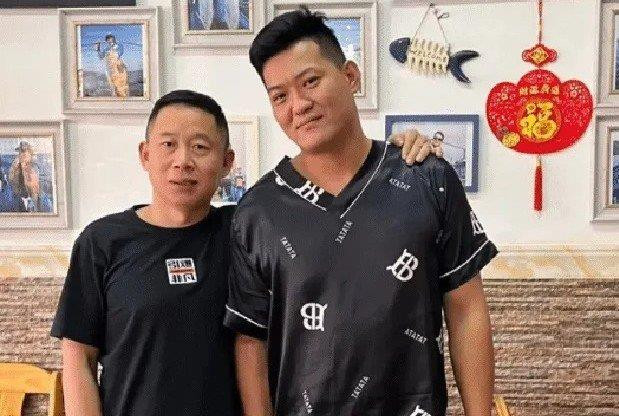 Oái oăm mẹ con thất lạc 26 năm, kết bạn trên mạng mà 'đến chết mới nhận ra nhau' - 3