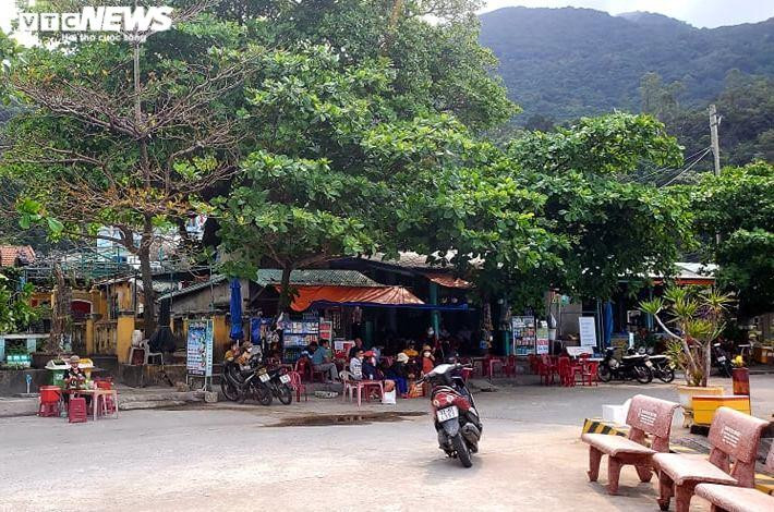 Quảng Nam: Ca nô bị cấm xuất bến, người dân, du khách mắc kẹt ở đảo Cù Lao Chàm - 2
