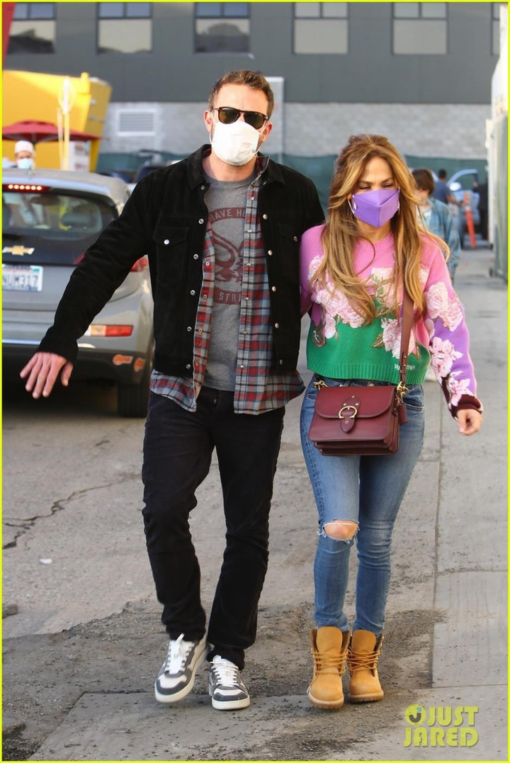 Từ khi yêu lại Ben Affleck, Jennifer Lopez ngày càng trẻ đẹp - 5