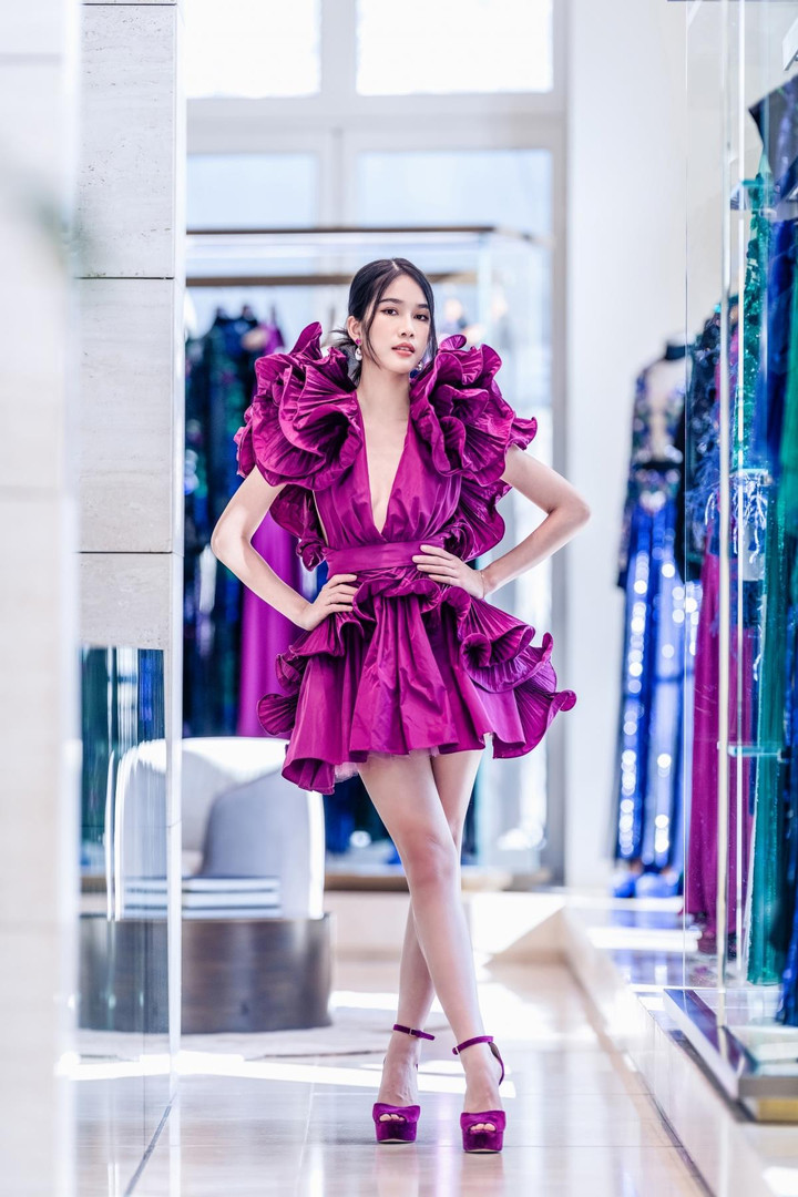 Lương Thùy Linh, Phương Anh lộng lẫy khi diện đồ hàng hiệu siêu sang Elie Saab - 8