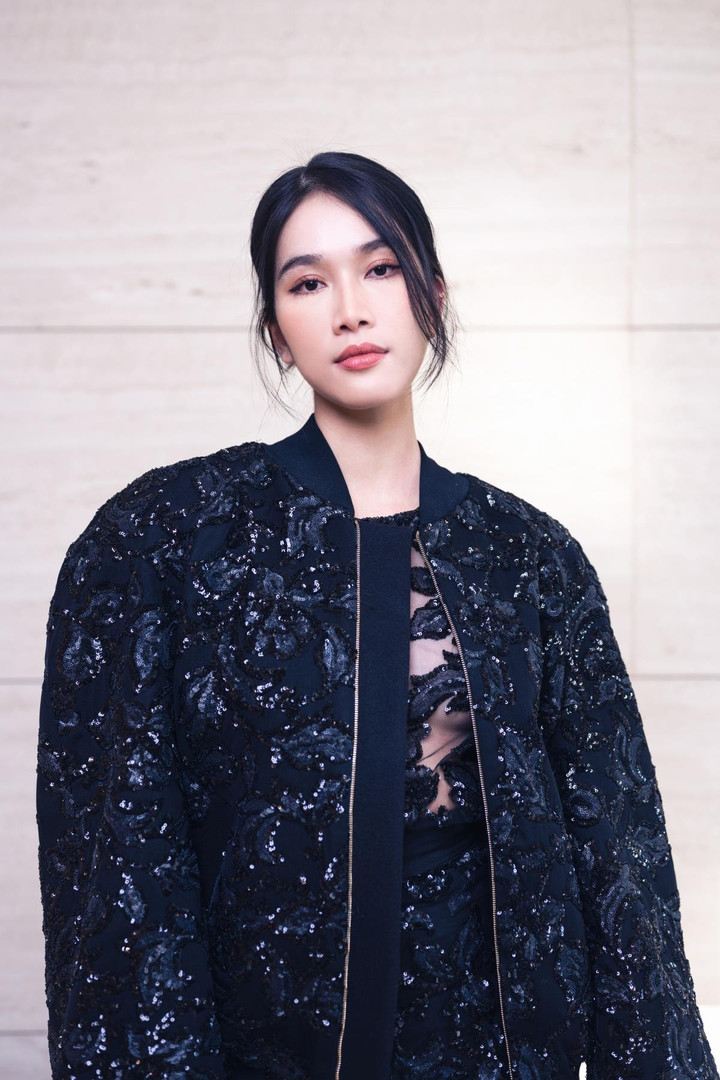 Lương Thùy Linh, Phương Anh lộng lẫy khi diện đồ hàng hiệu siêu sang Elie Saab - 11