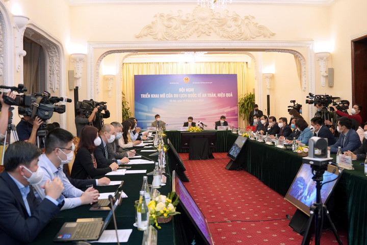 Bàn giải pháp mở cửa du lịch quốc tế an toàn, hiệu quả - 1