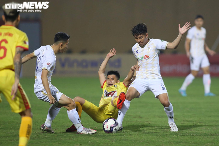 Trực tiếp bóng đá Hà Nội FC 1-0 Thanh Hóa: Quang Hải ghi bàn - 5