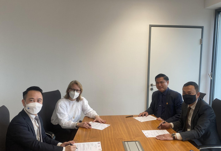 DFL, VFF, VPF ký kết thoả thuận phát triển bóng đá Việt Nam - 2