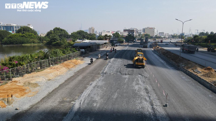 Ảnh: Cận cảnh đại lộ Nguyễn Văn Linh gồm 10 làn xe sắp hoàn tất - 5
