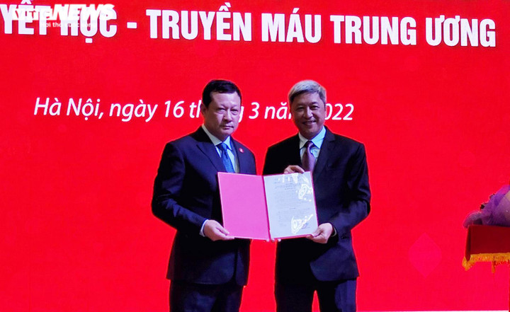 Ông Vũ Đức Bình làm Phó Viện trưởng Viện Huyết học Truyền máu Trung ương - 1