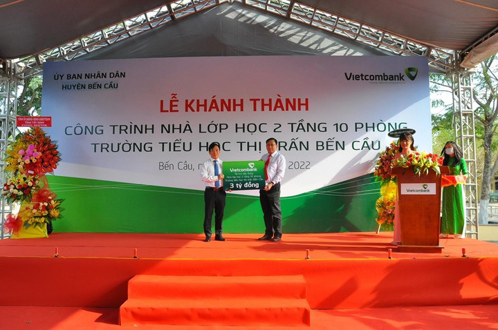 Khánh thành trường tiểu học thị trấn Bến Cầu do Vietcombank tài trợ - 2