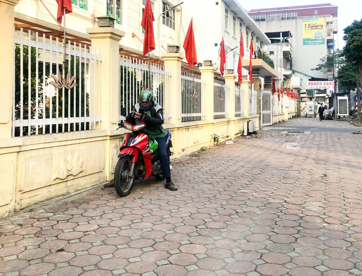 Shipper chật vật khi xăng tăng giá: 'Nổ' đơn không dám nhận, thu nhập giảm 1/3 - 2