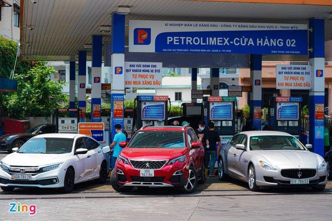 Doanh nghiệp đầu mối xăng dầu sẽ được tăng hạn mức tín dụng - 1