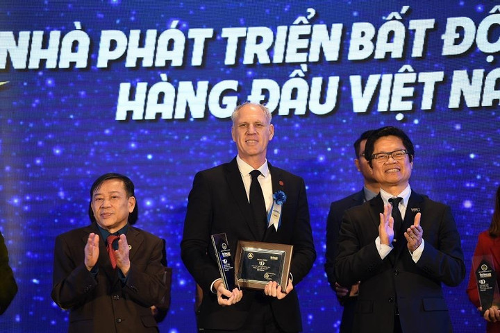 BRG được vinh danh tại Giải thưởng thương hiệu BĐS dẫn đầu năm 2021 - 2022 - 1
