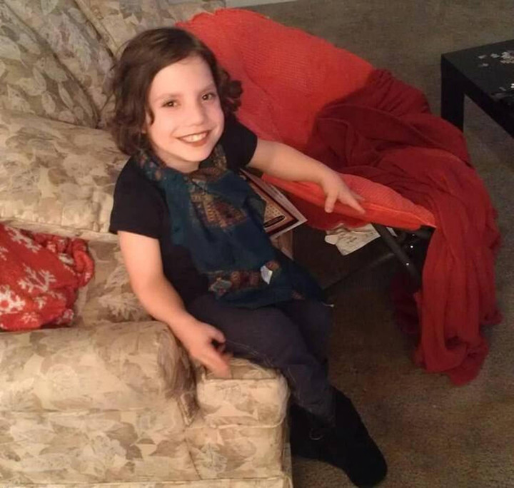 Bà mẹ sốc khi phát hiện con nuôi 9 tuổi hóa ra đã ngoài 20, ủ mưu sát hại cả nhà - 4