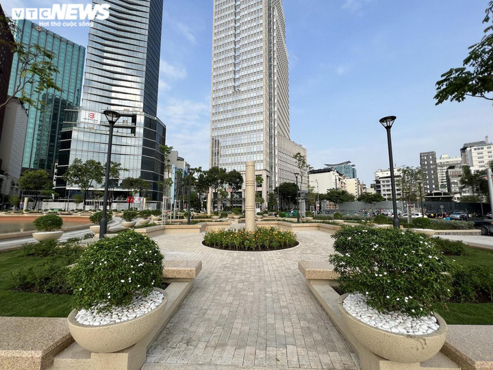 TPHCM: Khu tượng đài Đức thánh Trần Hưng Đạo có diện mạo mới - 7