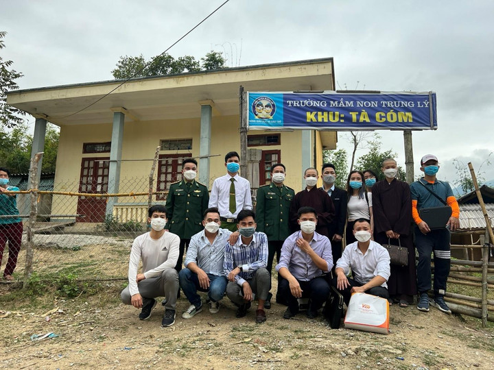 Tập đoàn Viễn Đông Nga trao quà cho người dân nghèo tại Mường Lát, Thanh Hóa - 1