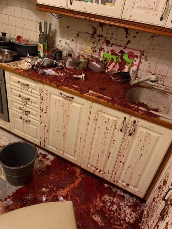 Khóc thét nhìn căn bếp biến thành hiện trường phim kinh dị bởi các tay vụng về - 2