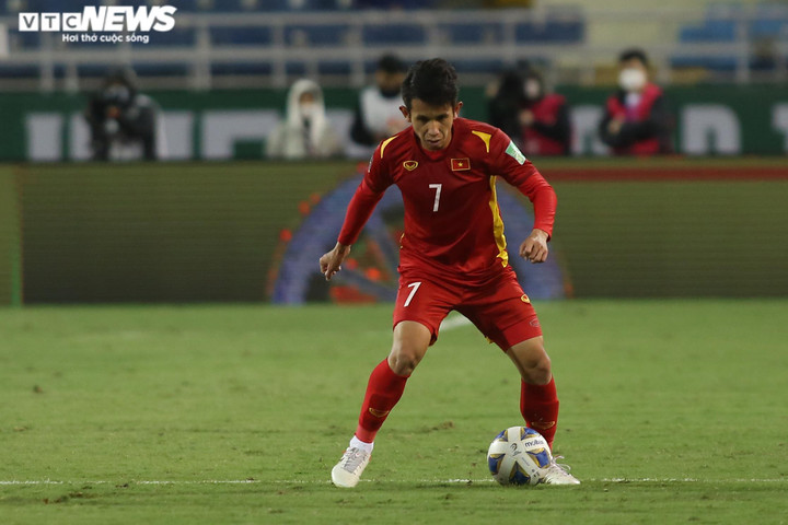 Tuyển Việt Nam có ca mắc COVID-19 - 1