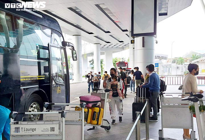 Khách chưa tiêm vaccine vẫn được đến Đà Nẵng, khách sạn có phòng riêng cho F0 - 1