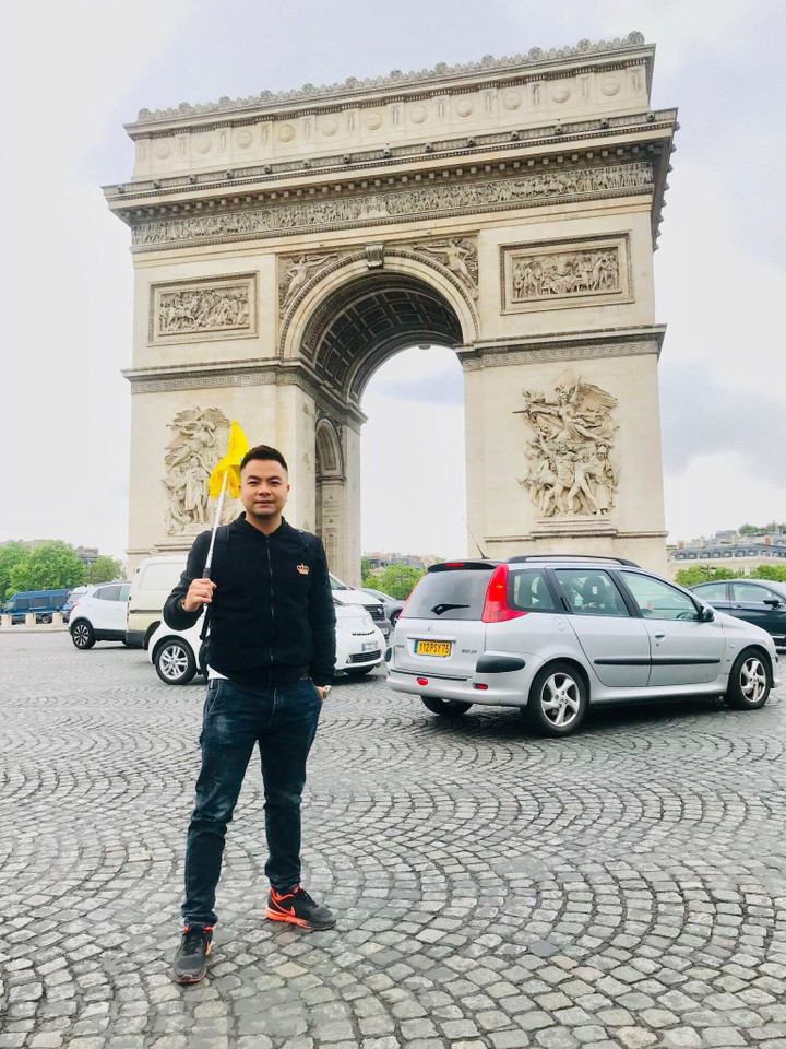 Sau 2 năm bán hàng online, hướng dẫn viên du lịch hạnh phúc lại được dẫn tour - 1