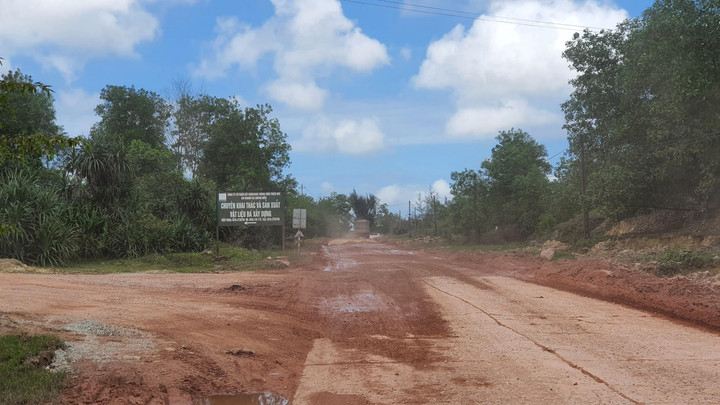 Cận cảnh con đường như ruộng cày là nỗi ám ảnh nhiều năm của dân xứ Huế - 7