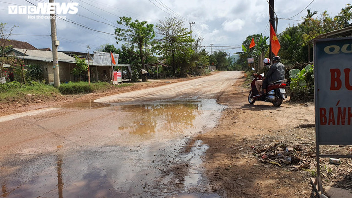 Cận cảnh con đường như ruộng cày là nỗi ám ảnh nhiều năm của dân xứ Huế - 11