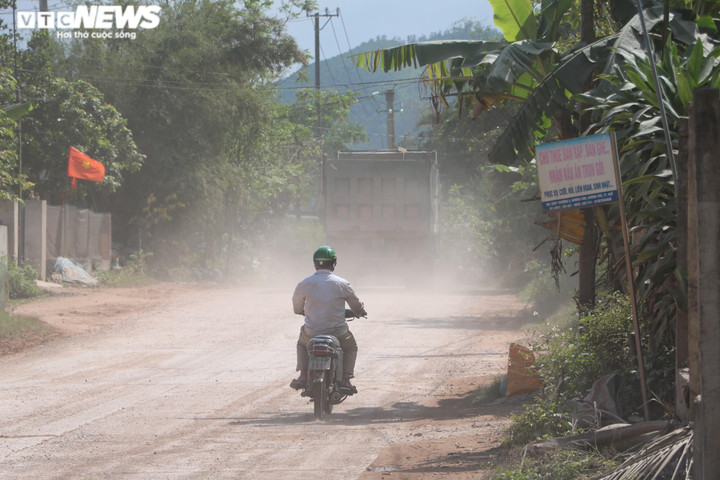 Cận cảnh con đường như ruộng cày là nỗi ám ảnh nhiều năm của dân xứ Huế - 4