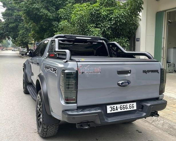 Ford Ranger Raptor biển ngũ quý 6 chuyển nhượng giá 3,6 tỷ, lãi gấp 3 - 1