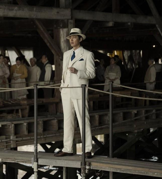 Gương mặt sưng phù, già chát của Lee Min Ho khiến fan sốc - 8