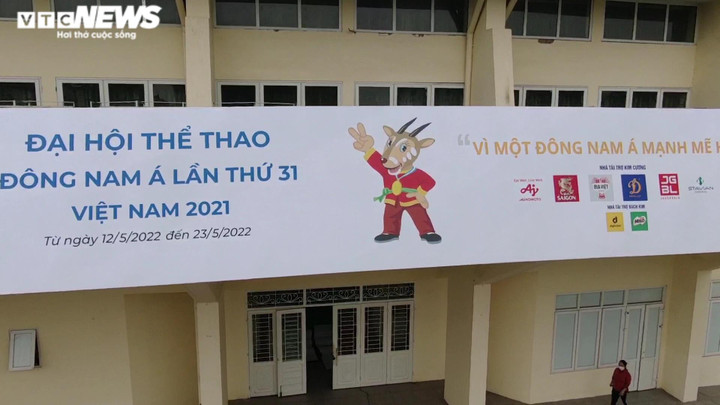 Ảnh: Nhà thi đấu ở ngoại thành Hà Nội 'chạy nước rút' chuẩn bị đón SEA Games 31 - 10