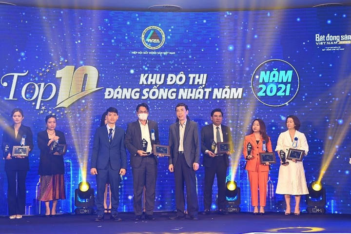 Văn Phú – Invest: Top 10 thương hiệu bất động sản dẫn đầu Việt Nam năm 2021 - 2