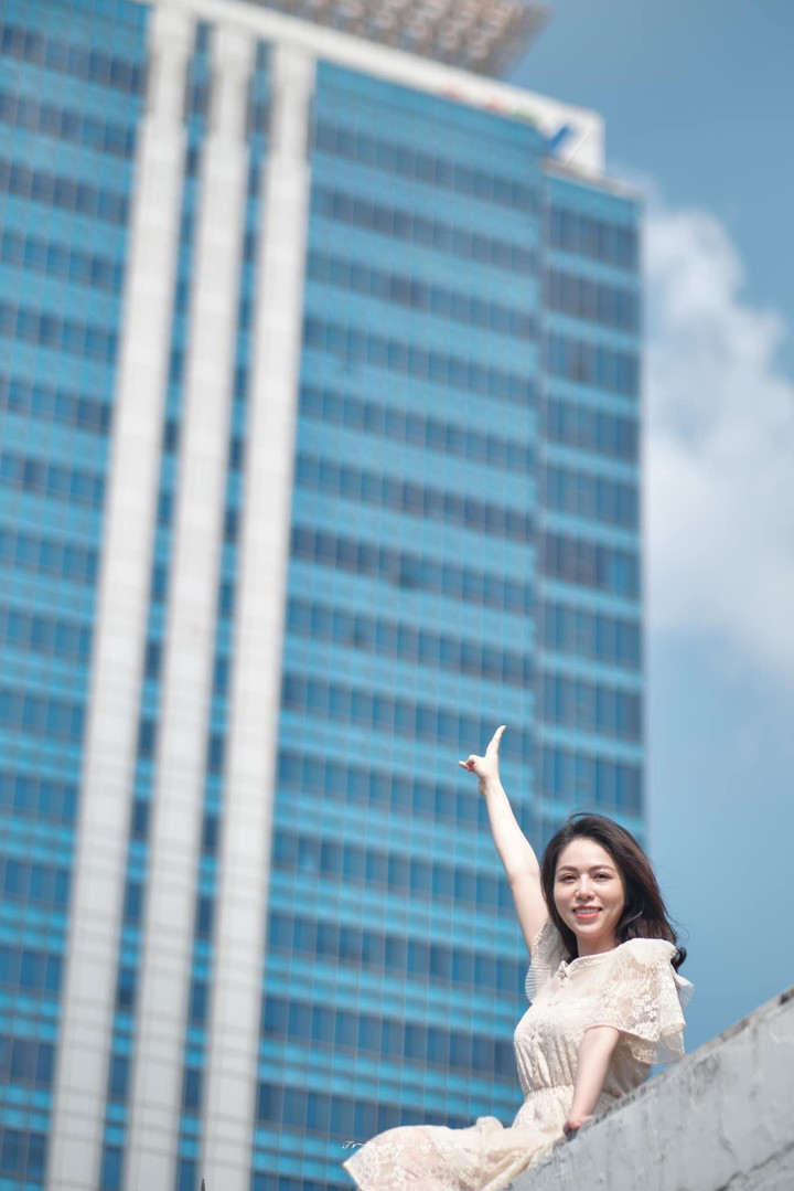 Hình ảnh đời thường khác lạ của BTV Thư Hiền 'Chuyển động 24h' - 12