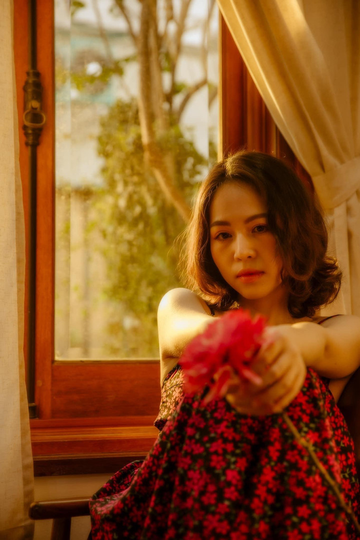 Hình ảnh đời thường khác lạ của BTV Thư Hiền 'Chuyển động 24h' - 5