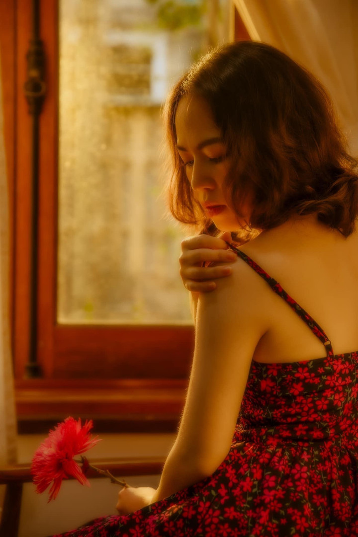 Hình ảnh đời thường khác lạ của BTV Thư Hiền 'Chuyển động 24h' - 6