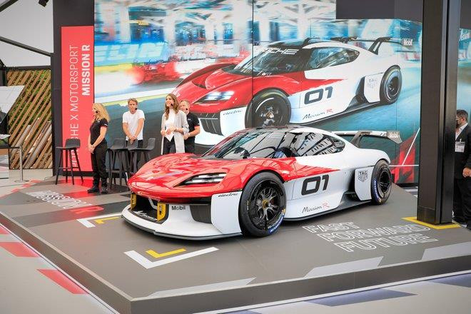 Porsche 718 Boxster và Cayman trở thành xe điện vào năm 2025 - 2